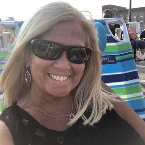 Meet your Posher, Linda